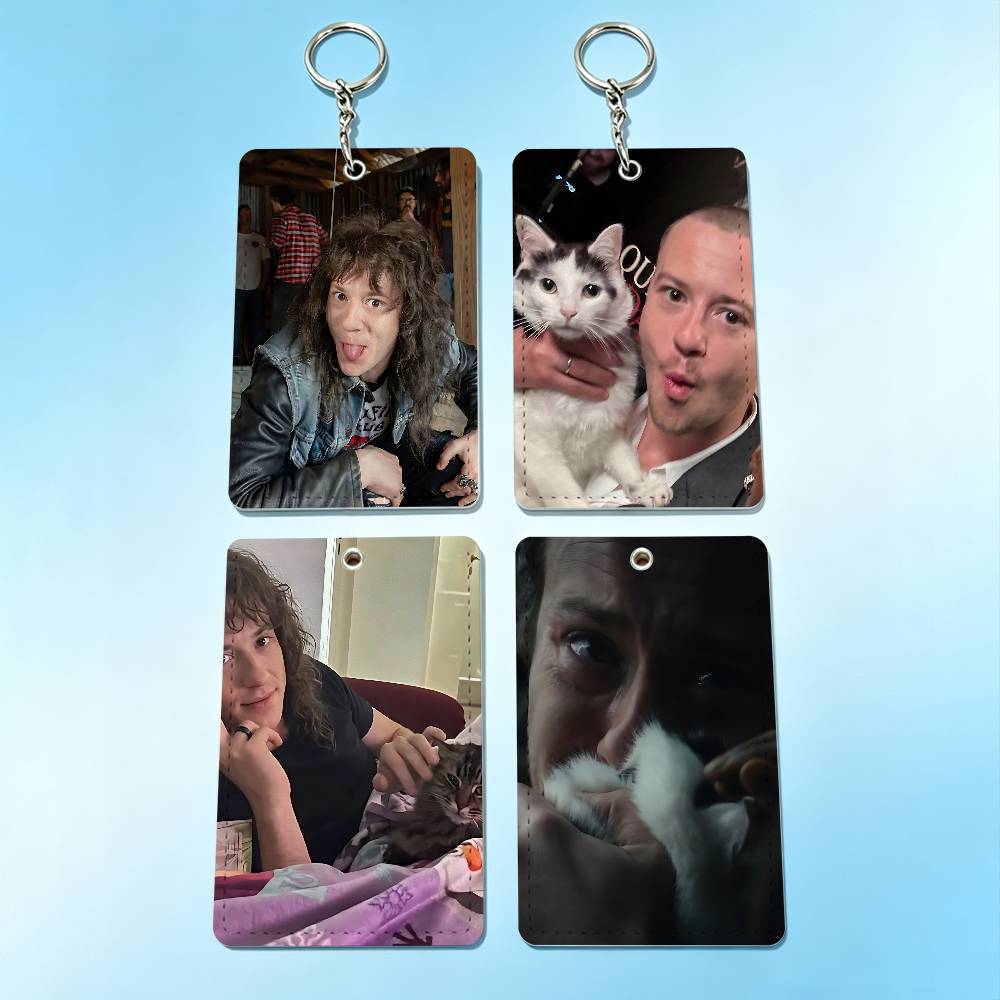 actor J-Joseph Quinn Cat Badge - Leather Work recensie en prijs