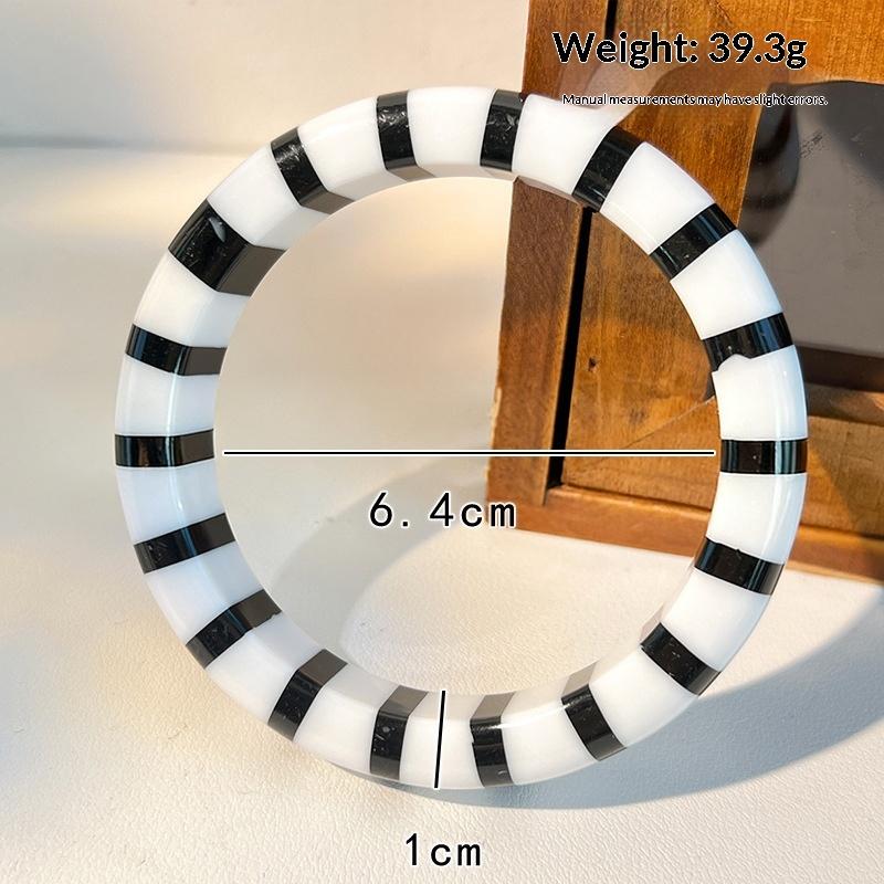 Color Block Resin Cuff Bracele - Leatherwork Jewelry recensie en prijs